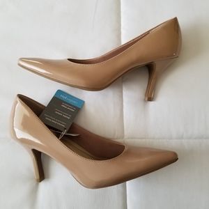 Comfort Plus by Predictions Nude Heels Sz 7 NWT